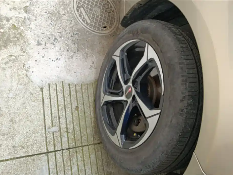 Roewe 360 1.5 L Manual Luxury