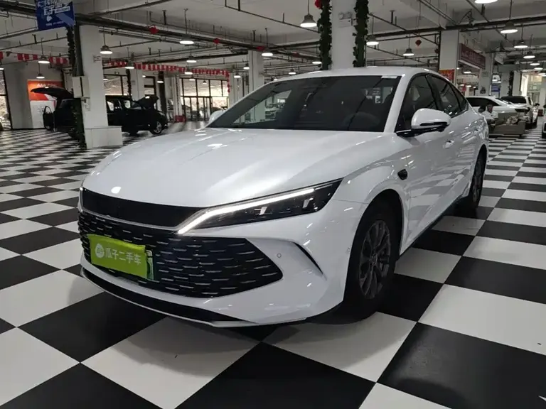 BYD Qin L DM-i Smart Drive 80 KM Leading