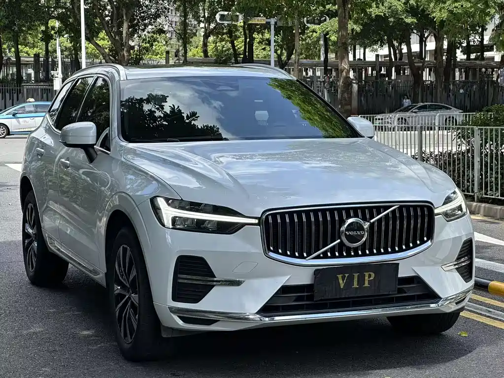 Volvo XC60 B5 4 WD Smart Vision Luxury