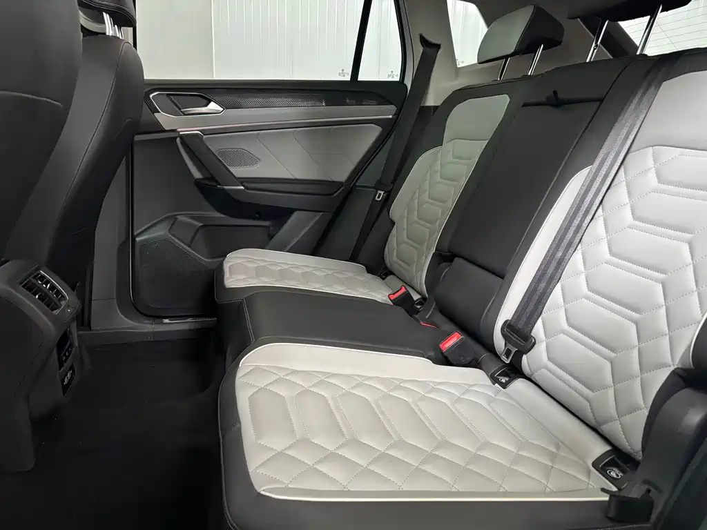 Tayron 280 TSI 2 WD Luxury Plus Advanced