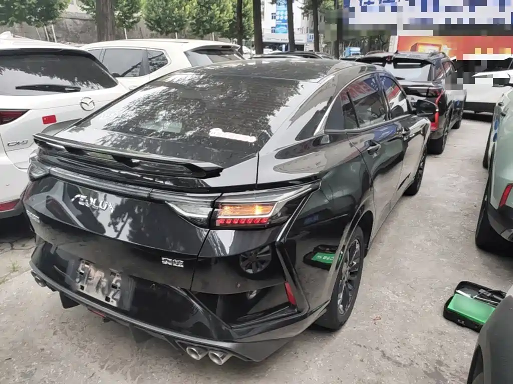 Yixuan Mach 1.5 L Auto Wind Chaser
