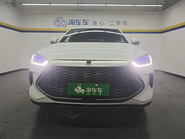 BYD Song PLUS NEV DM-i 100 KM 4 WD Flagship PLUS