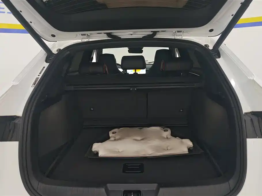 Song PLUS NEV DM-i 100 KM 4 WD Flagship PLUS
