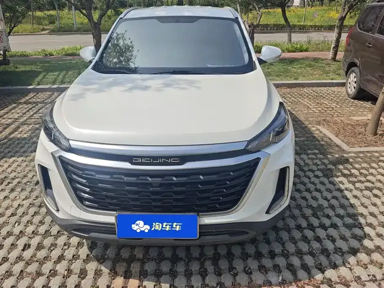 BAIC X3 1.5 T CVT Glory