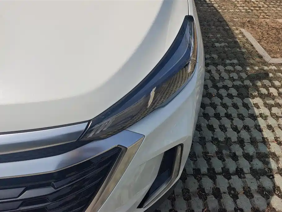 BAIC X3 1.5 T CVT Glory