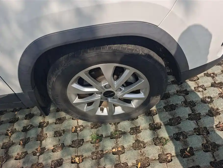 BAIC X3 1.5 T CVT Glory