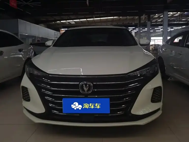 Changan Eado PLUS 1.6 L GDI CVT Luxury