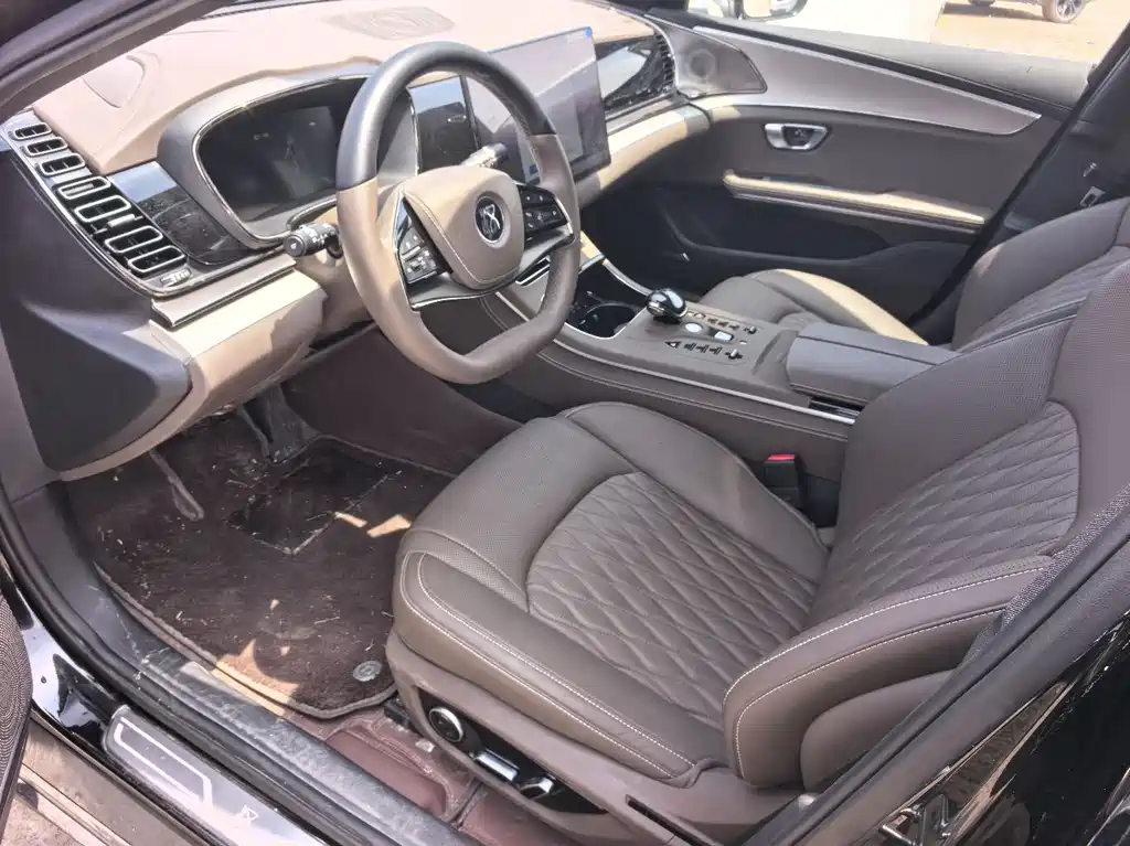 Han DM-i Smart Drive 125 KM Distinguished