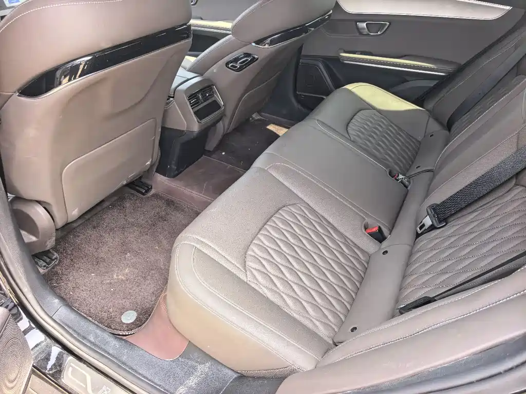 Han DM-i Smart Drive 125 KM Distinguished