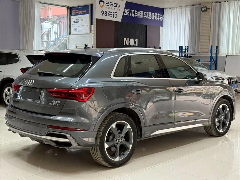 Audi Q3 35 TFSI Fashion Dynamic (1.4 T)
