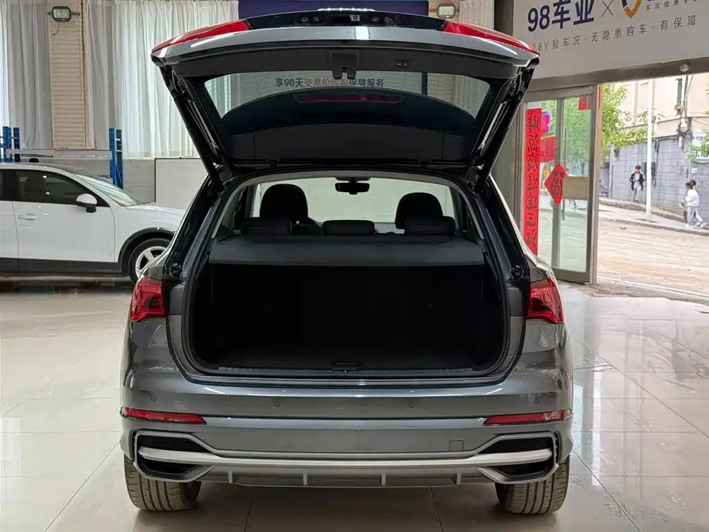 Audi Q3 35 TFSI Fashion Dynamic (1.4 T)