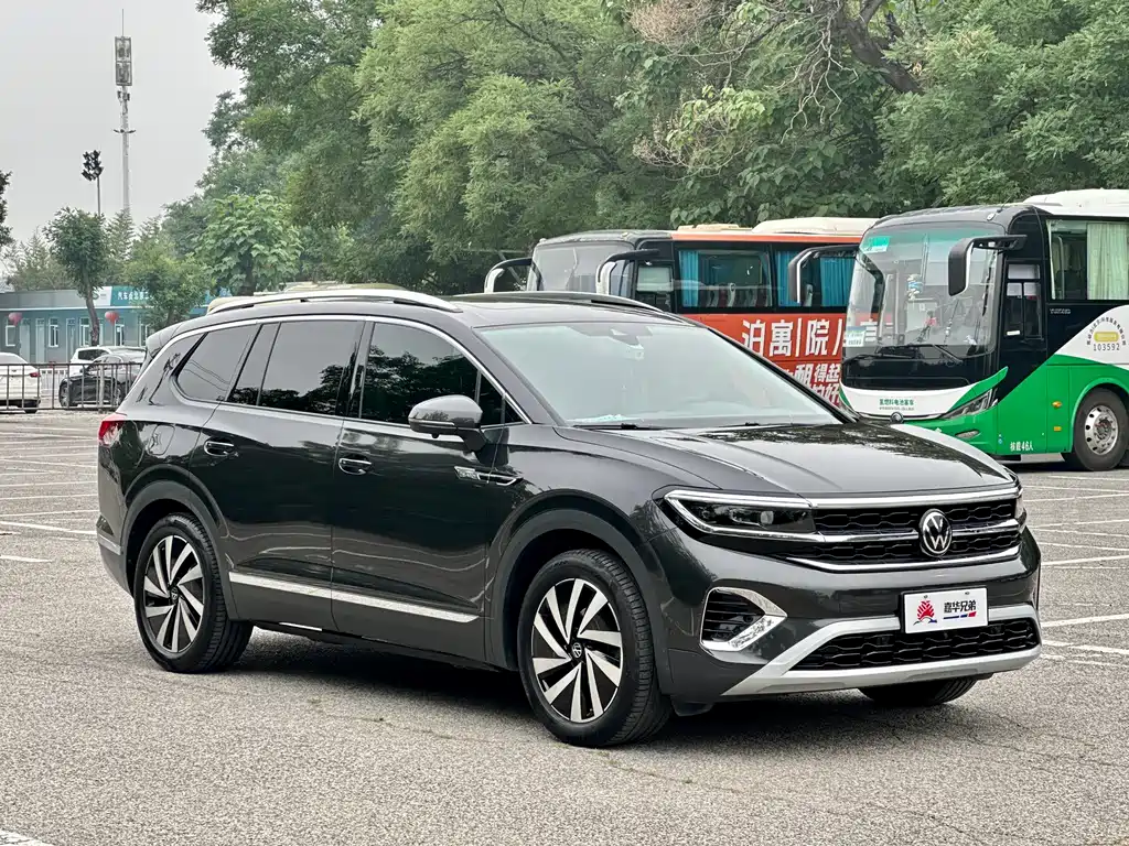 Talagon 380 TSI 4 WD Luxury Premium Realm Pro