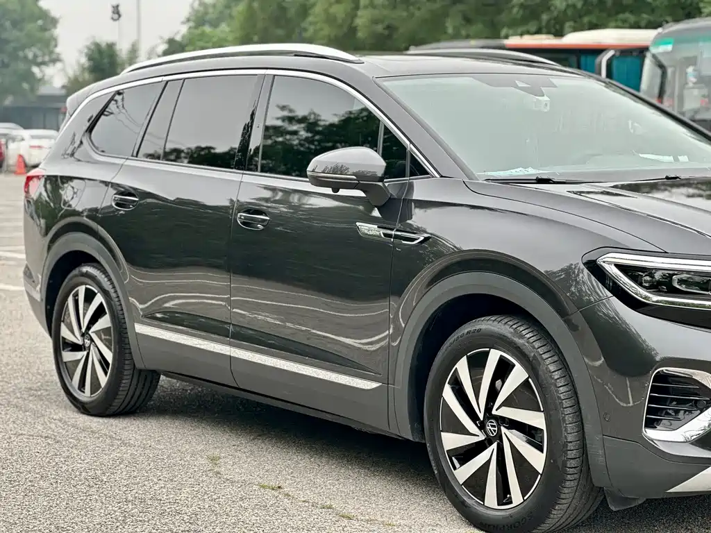 Talagon 380 TSI 4 WD Luxury Premium Realm Pro
