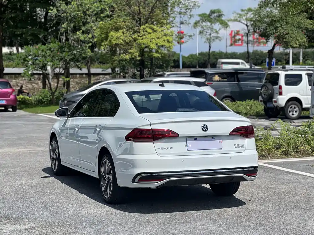 Bora 200 TSI DSG Joy Travel PRO
