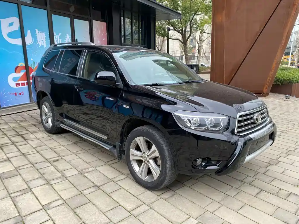 Highlander 2.7 L 2 WD 7-seat Elite