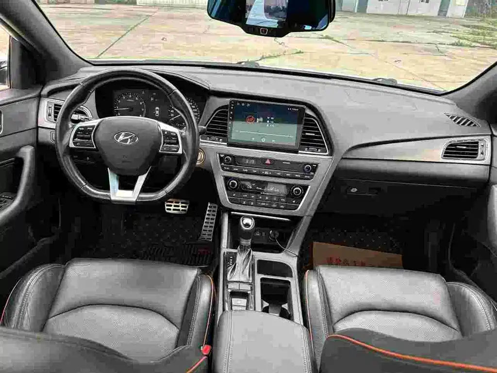 Sonata 1.6 T GLX Leading
