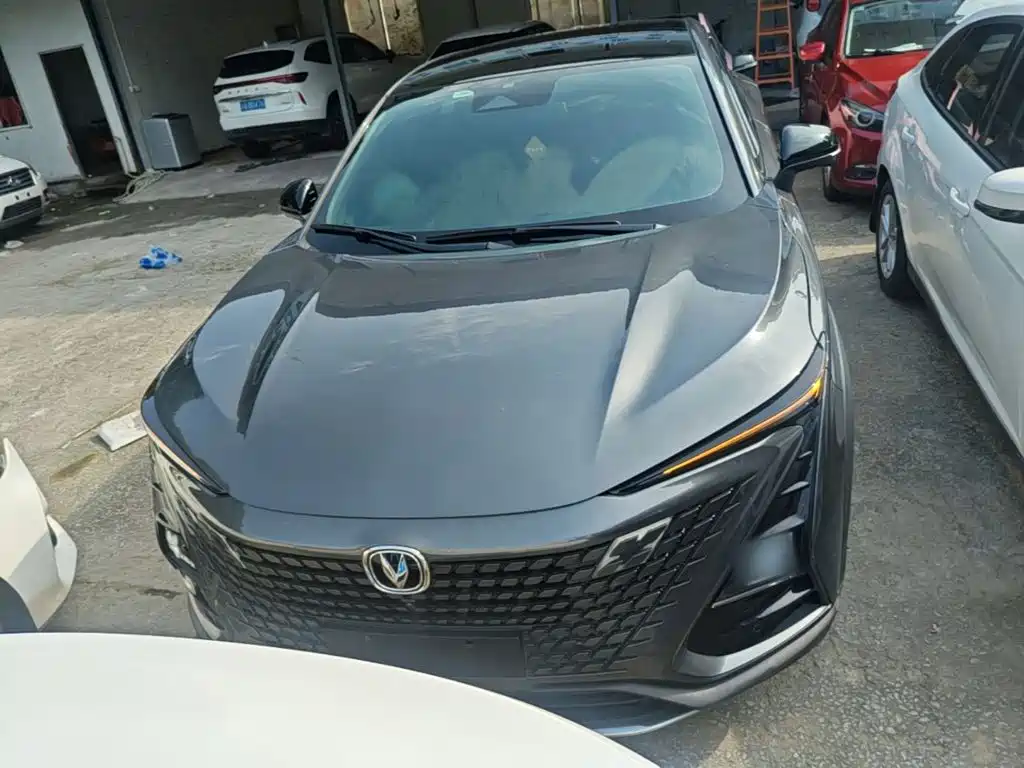 Changan UNI-T 1.5 T Distinguished