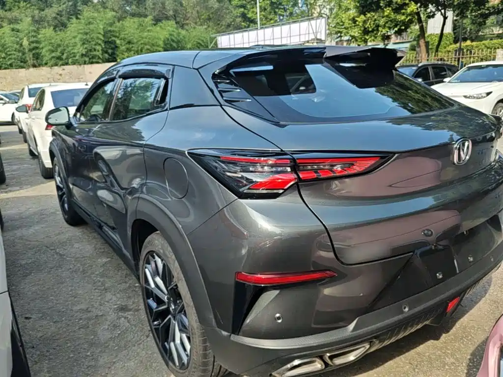 Changan UNI-T 1.5 T Distinguished