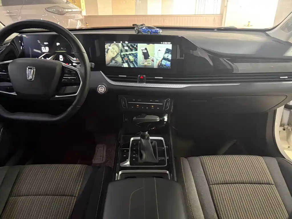 Besturn B70 1.5 T Auto Joy