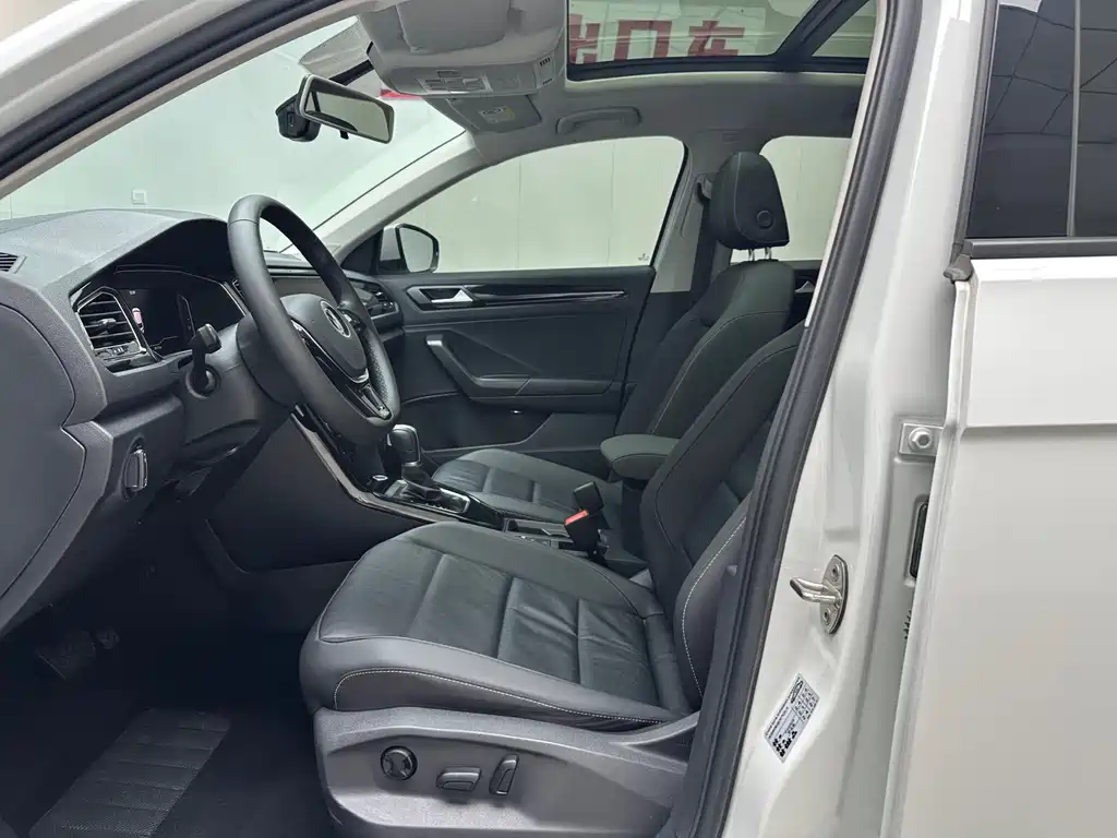 T-ROC 280 TSI DSG 2 WD Comfort Enjoyment PLUS