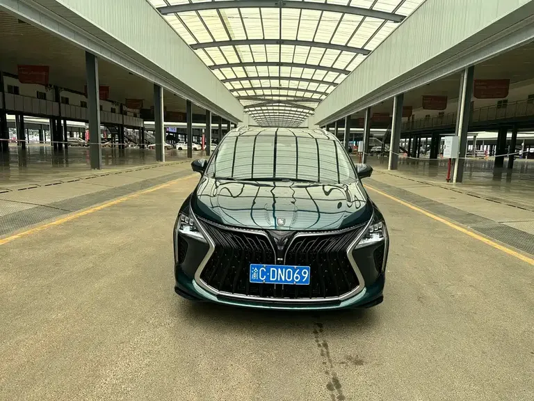 Dongfeng Fengxing Yacht 1.5 T DCT Wave Chaser
