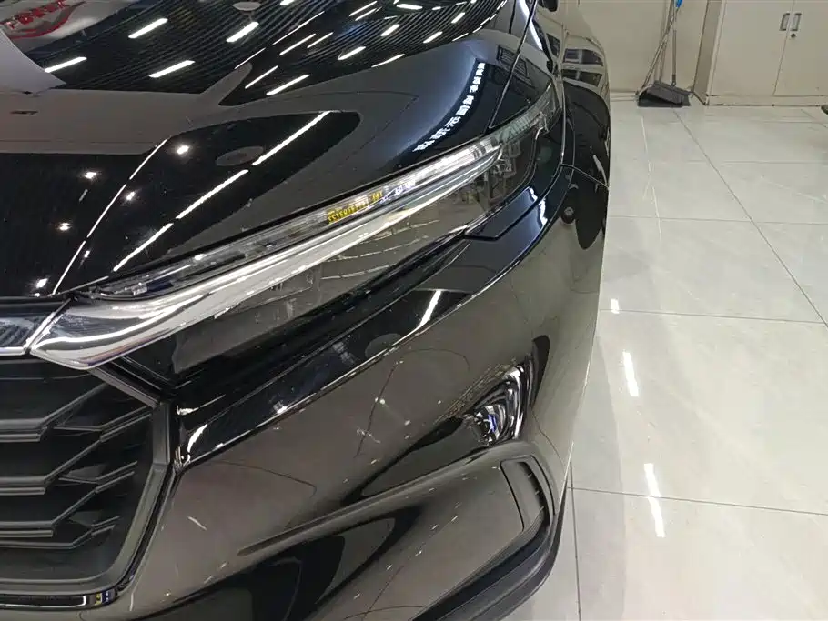 Honda CR-V 240 TURBO 2 WD Sharp Style 5-seat