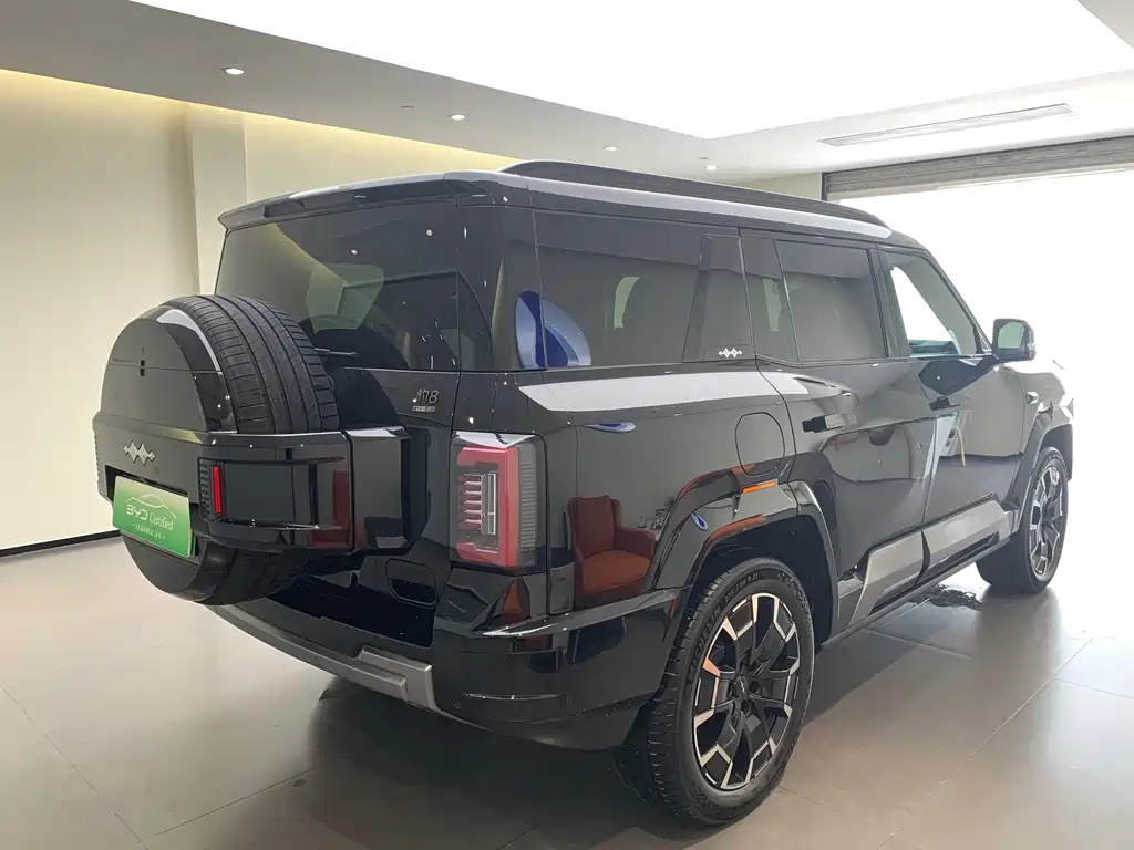 Leopard 8 Brave Flagship 7-seat