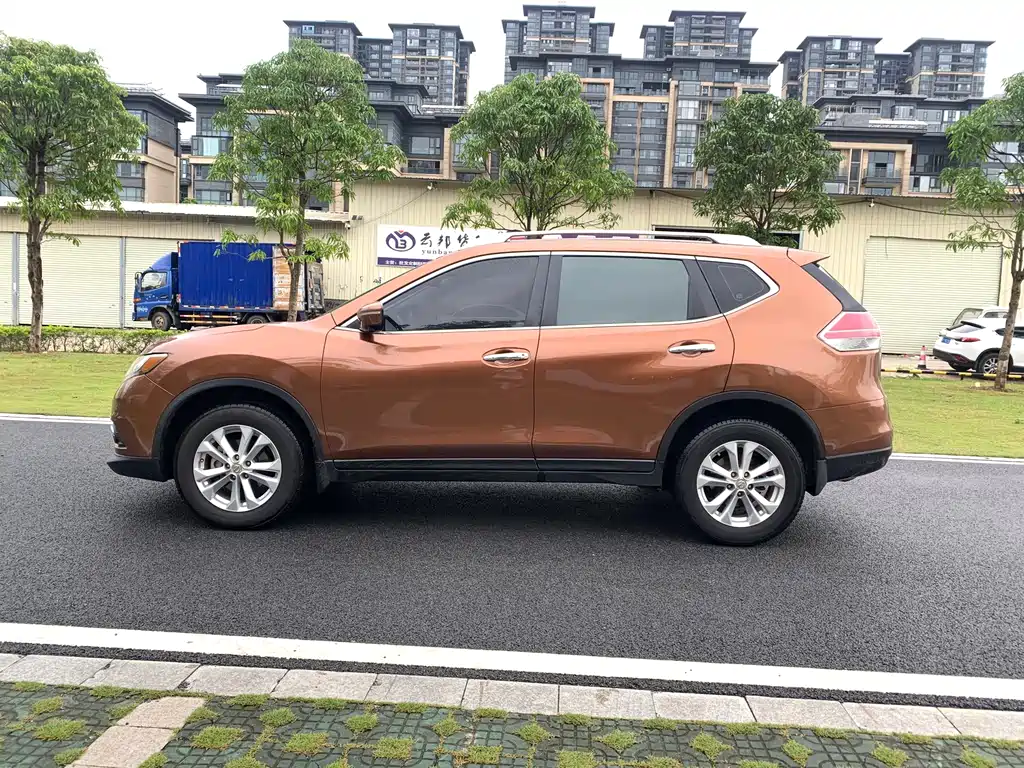 X-Trail 2.0 L CVT Comfort MAX 2 WD