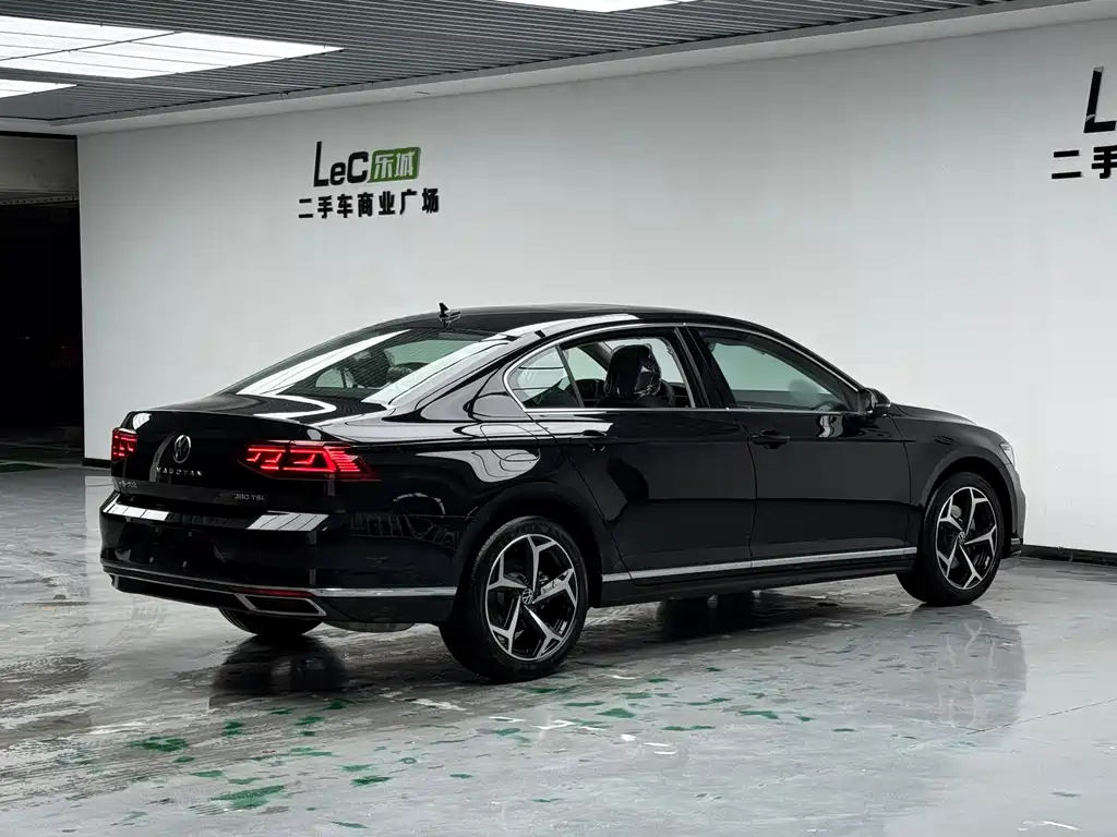 Magotan 3000 10 K Selected 380 TSI DSG Luxury
