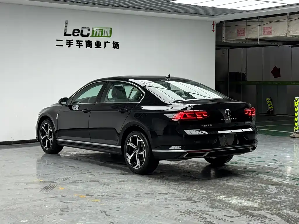 Magotan 3000 10 K Selected 380 TSI DSG Luxury