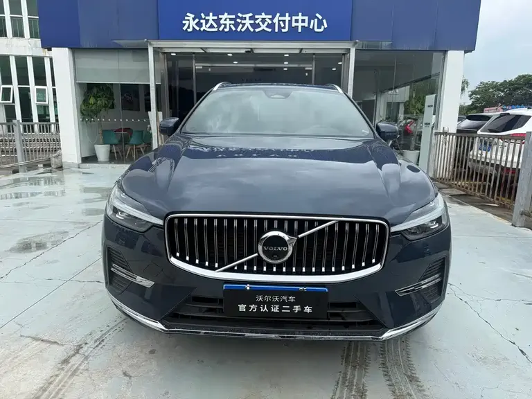 Volvo XC60 沃尔沃XC60 2023款 B5 四驱智雅豪华版