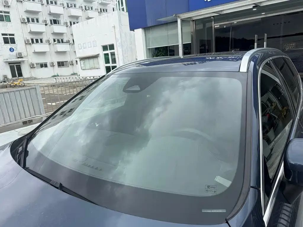 Volvo XC60 沃尔沃XC60 2023款 B5 四驱智雅豪华版