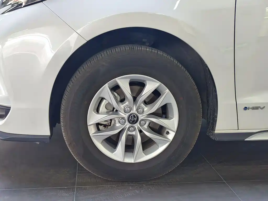 Granvia 2.5 L Hybrid Comfort
