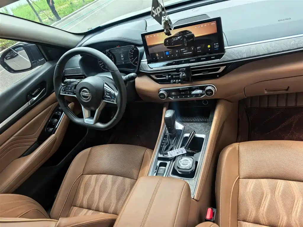 Teana 2.0 L XL-Upr Enjoyment