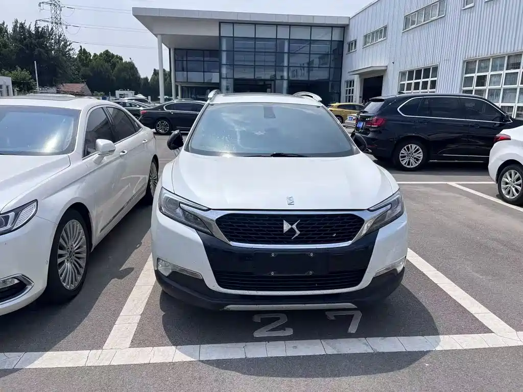 DS 6 1.6 T Luxury THP160