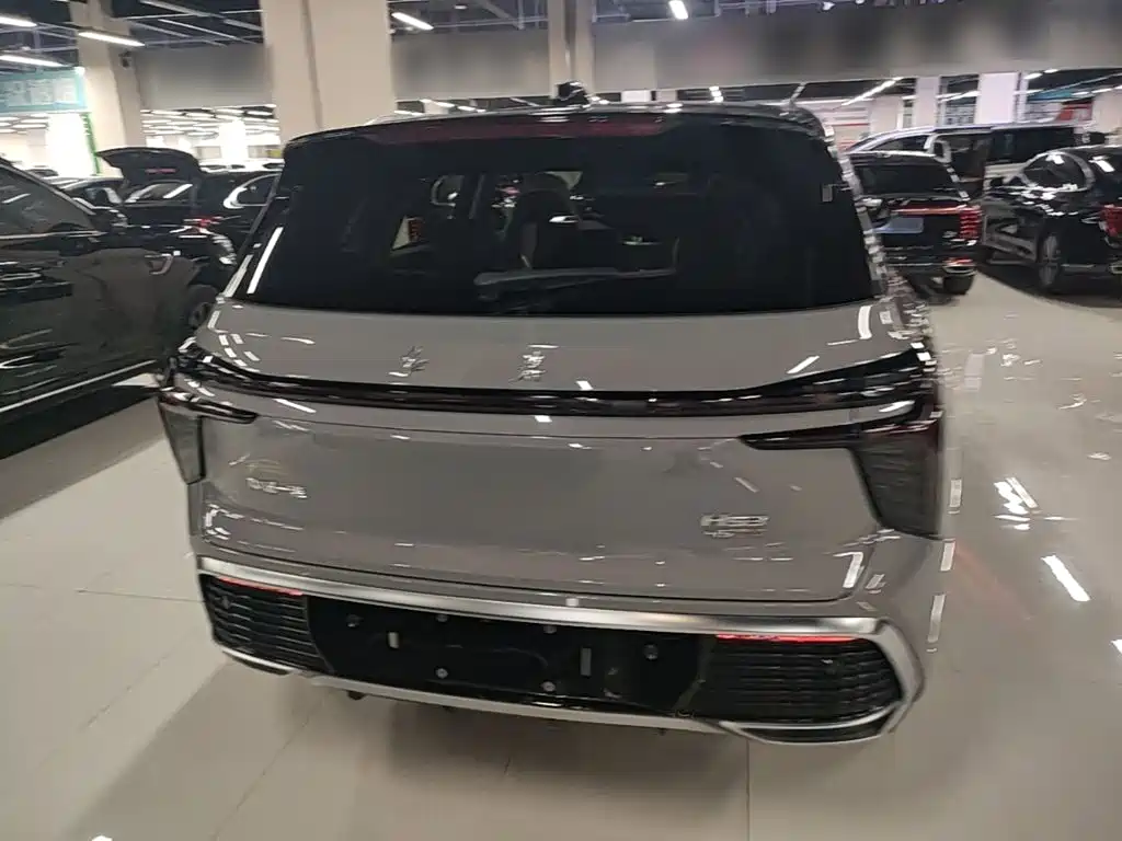 Hongqi HS3 2.0 T 4 WD Promising