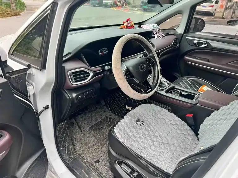 GAC Trumpchi M6 270 T DCT Premium (7-seat)
