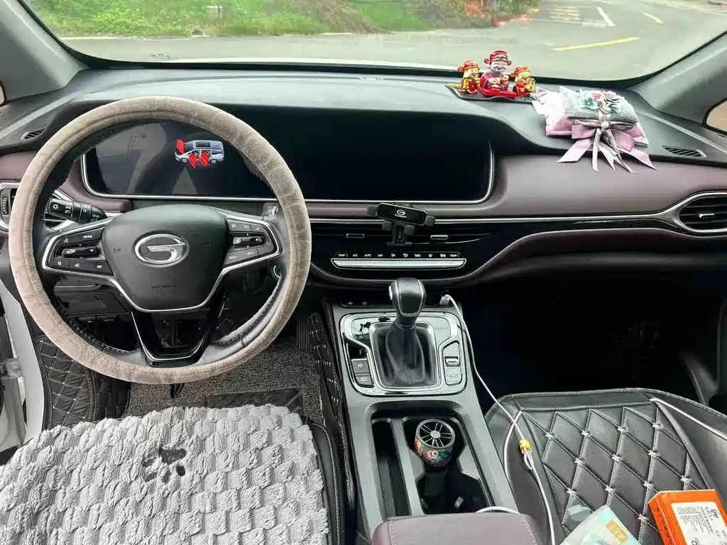 GAC Trumpchi M6 270 T DCT Premium (7-seat)