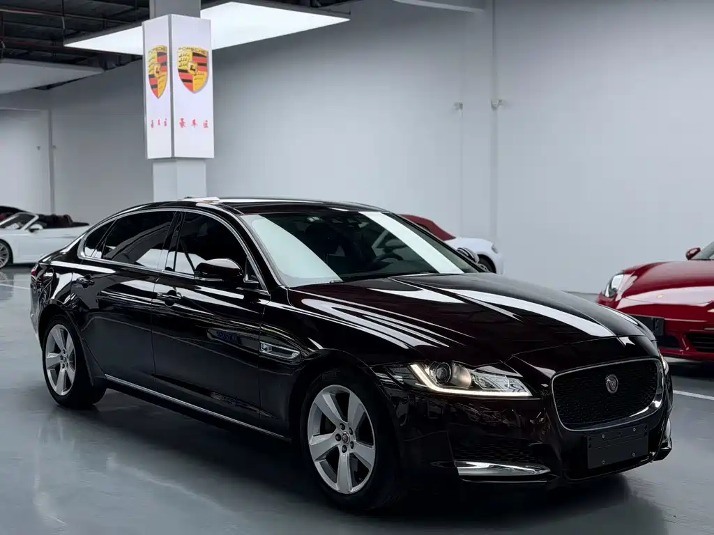 Jaguar XFL XFL 2.0 T 200 PS Luxury