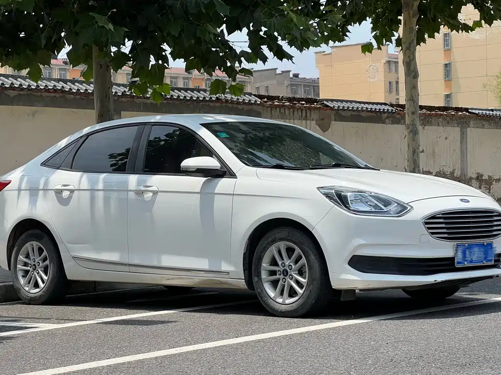 Escort 1.5 L Auto Quality Enjoyment