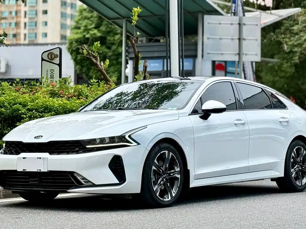 Kia K5 270 T CVVD Luxury Tech