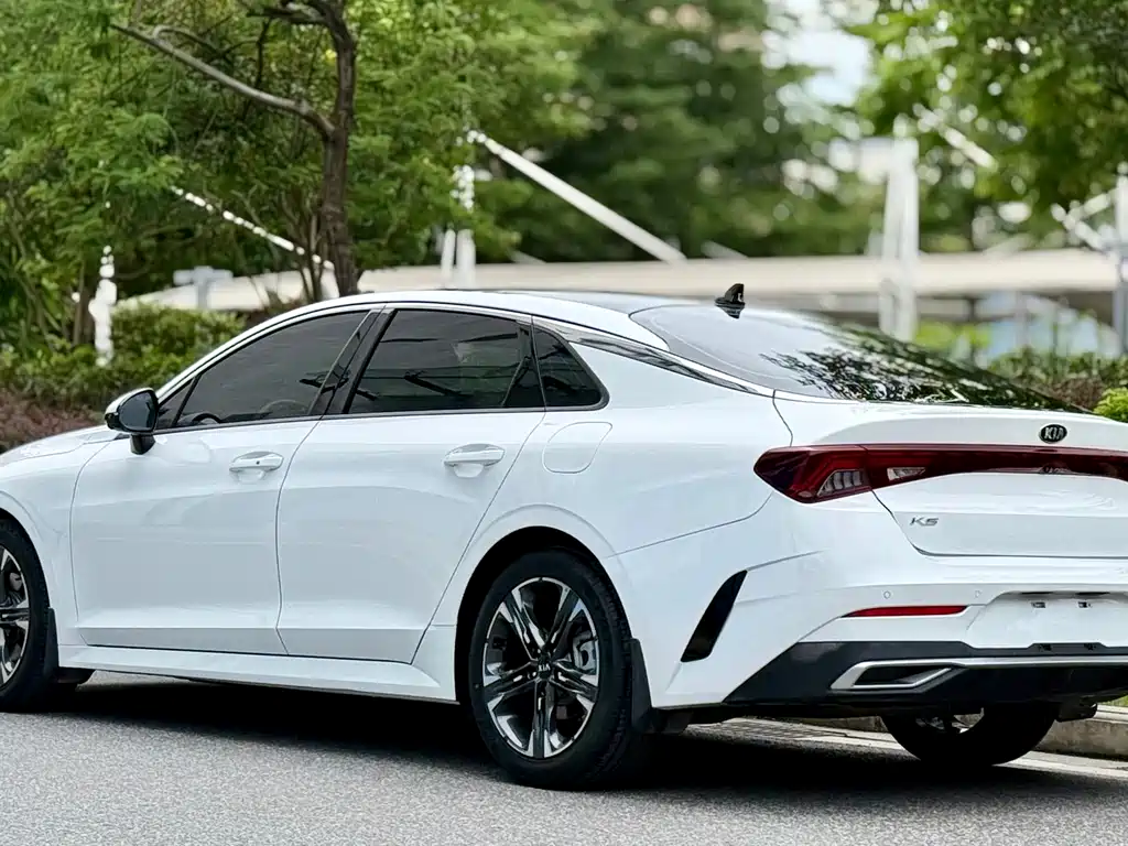 Kia K5 270 T CVVD Luxury Tech