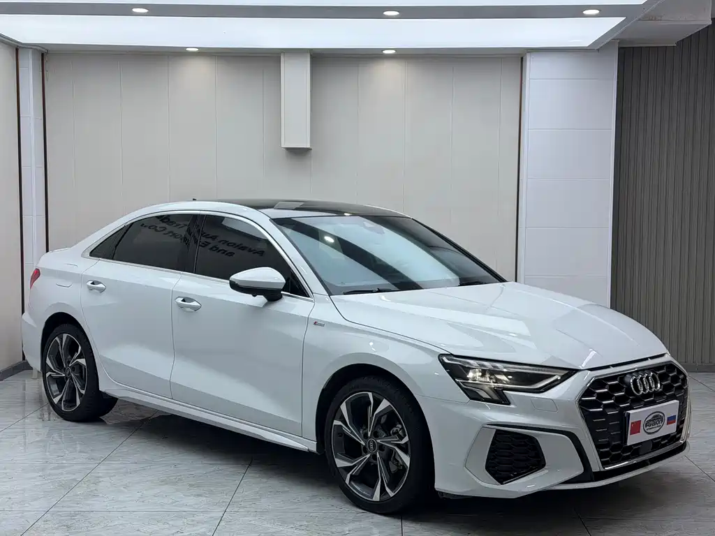 Audi A3 A3 L Limousine 35 TFSI Luxury Sport