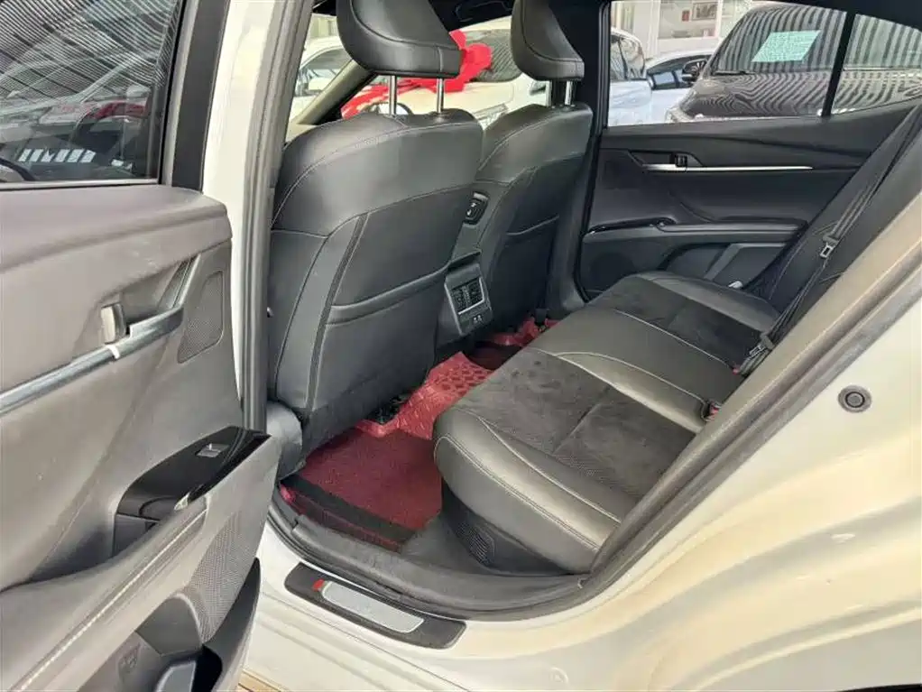 Camry Dual Engine 2.0 HXS Sport Plus