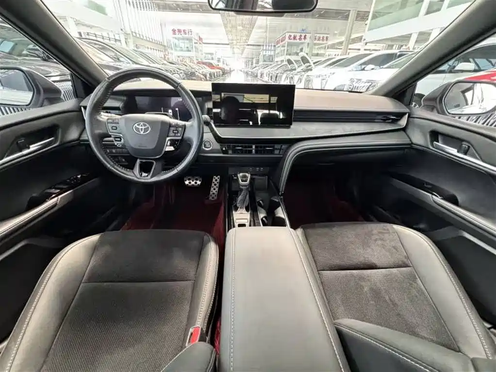 Camry Dual Engine 2.0 HXS Sport Plus