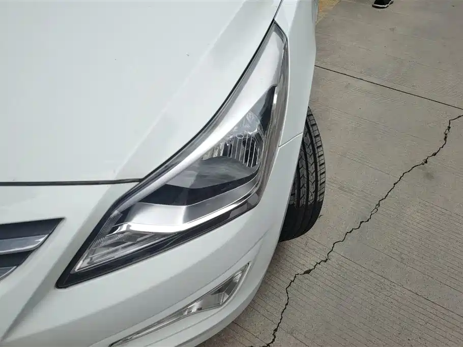 Accent 1.4 L Manual Intelligent GLS
