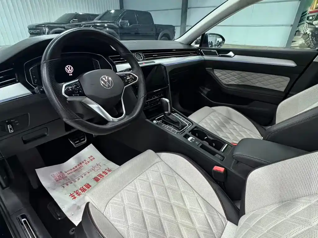 Magotan 200 10 K Commemorative 330 TSI DSG Luxury