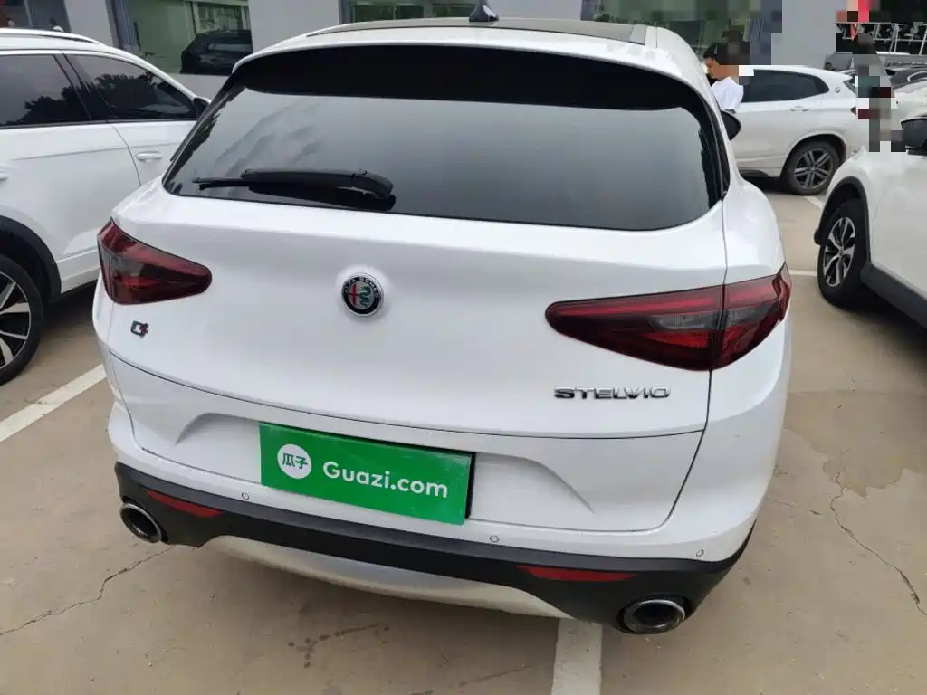 Stelvio 2.0 T 200 HP Elite