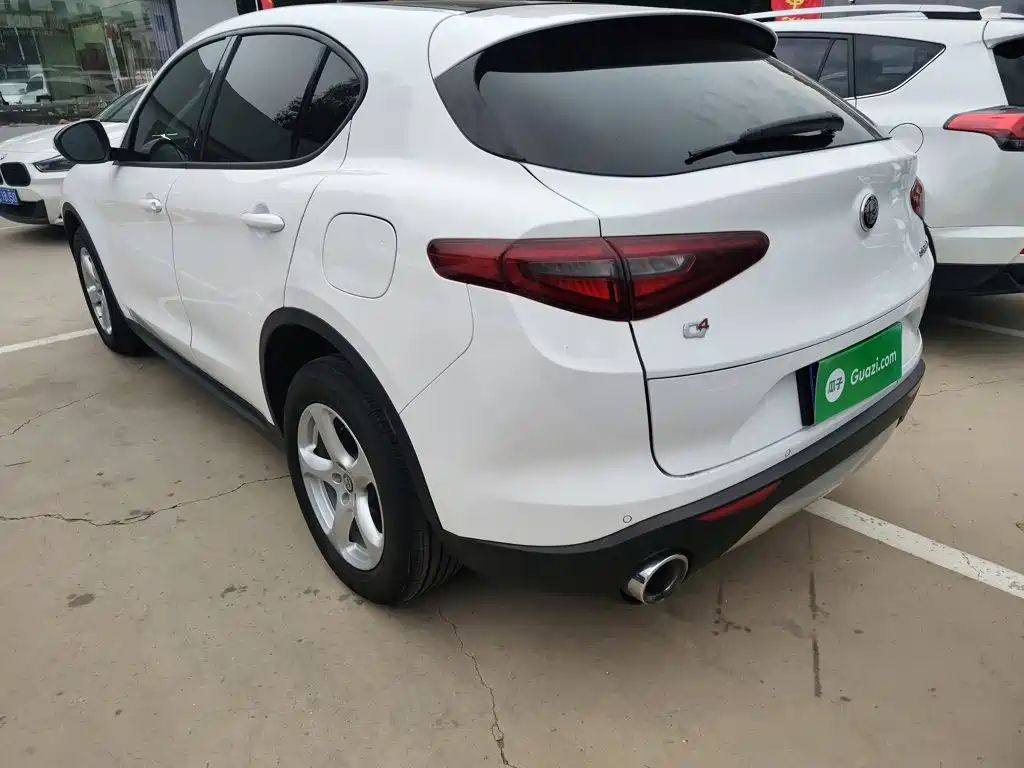 Stelvio 2.0 T 200 HP Elite
