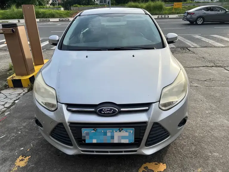 Ford Focus Sedan 1.6 L Auto Comfort